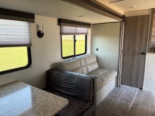 well-maintained Used 2021 Gulf Stream RV 268BH  priced to sell - gallery image 8 offered by Glenpool Camper Sales near Tulsa