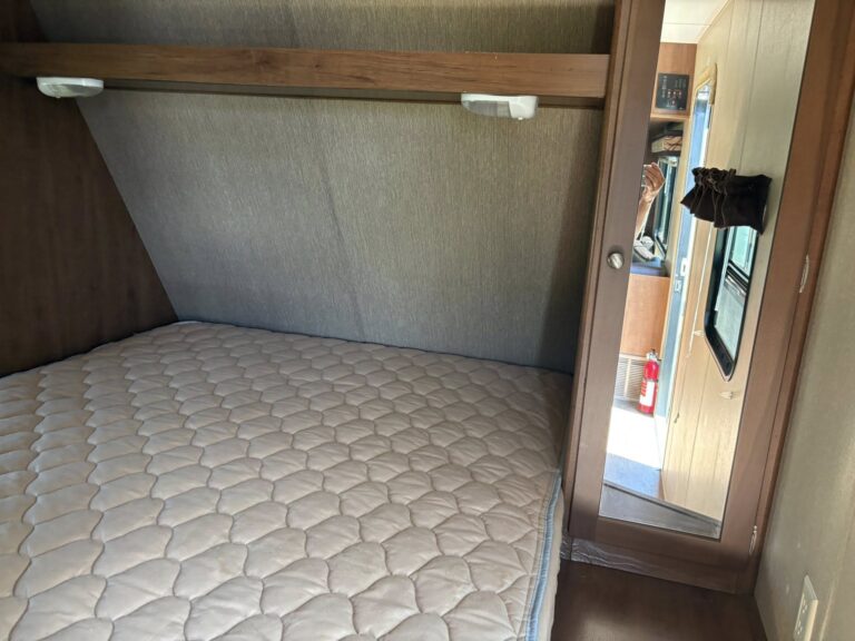 Used 2016 Dutchmen RV Aspen Trail 2760BHS dealership special - gallery image 9 featured at Glenpool Camper Sales Tulsa Oklahoma
