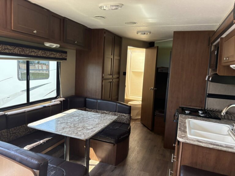 pristine Used 2016 Dutchmen RV Aspen Trail 2760BHS ready for delivery - gallery image 6 from Glenpool Camper Sales Tulsa Oklahoma