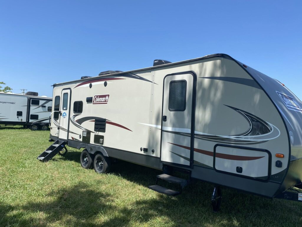 adventure-ready Used 2019 2605RL main photo at Glenpool Camper Sales near Tulsa