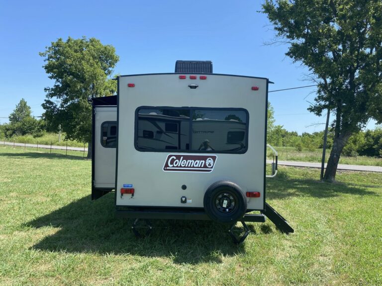 excellent Used 2019 2605RL on sale - gallery image 4 available at Glenpool Camper Sales near Tulsa