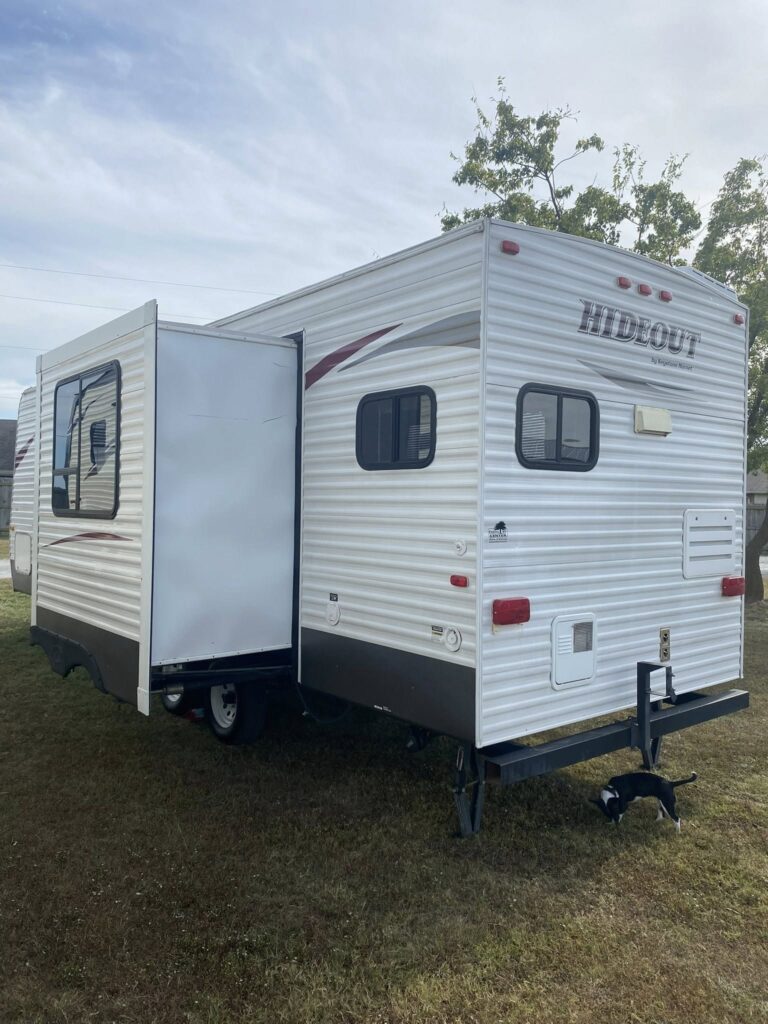 Used 2011 Keystone RV Hideout 25RKS in stock - gallery image 3 located in Glenpool Camper Sales Glenpool OK