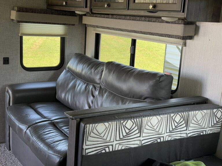 well-maintained Used 2020 Heartland RV M27 priced to sell - gallery image 8 offered by Glenpool Camper Sales Tulsa area