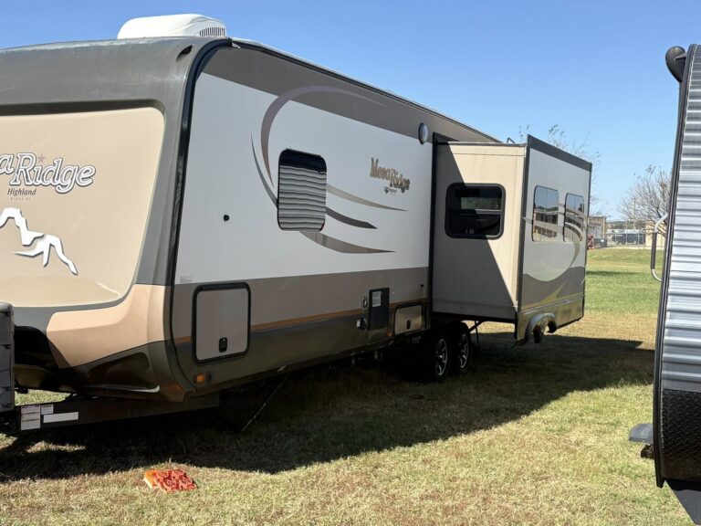 Used 2016 Highland Ridge RV 292RLS in stock - gallery image 3 located in Glenpool Camper Sales near Tulsa