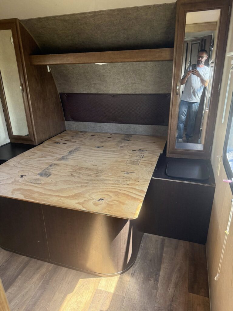 Used 2016 Glenpool inventory - gallery image 13 featured at Glenpool Camper Sales Glenpool