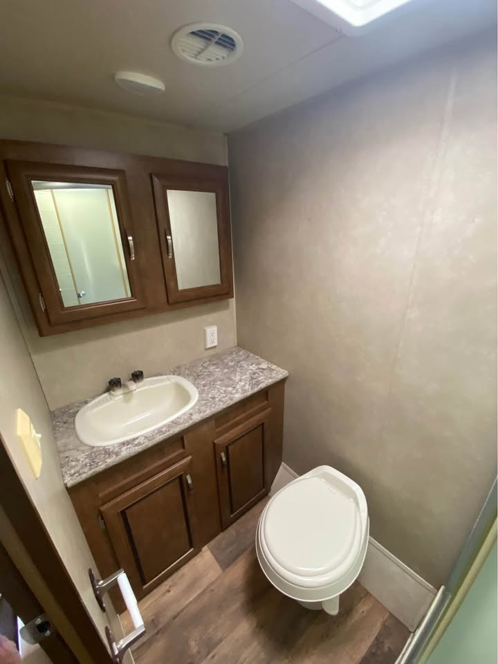 Used 2017 Forest River Salem Cruise Lite 241QBXL Oklahoma dealer special - gallery image 11 available in Glenpool Camper Sales Tulsa Oklahoma