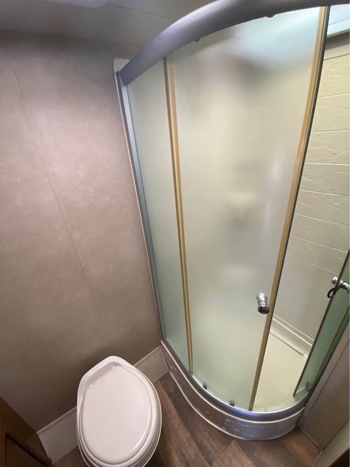 Used 2017 Forest River Salem Cruise Lite 241QBXL Glenpool inventory - gallery image 13 featured at Glenpool Camper Sales Tulsa Oklahoma