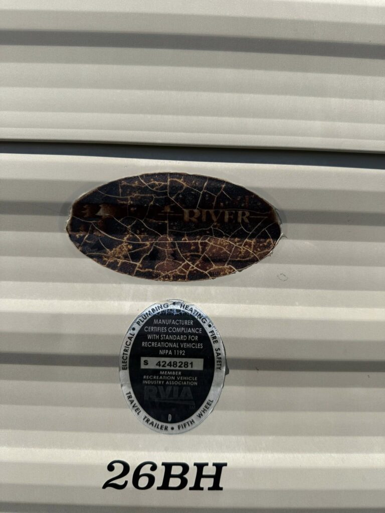 pristine Used 2017 Forest River Cherokee 26BHSE ready for delivery - gallery image 6 from Glenpool Camper Sales near Tulsa