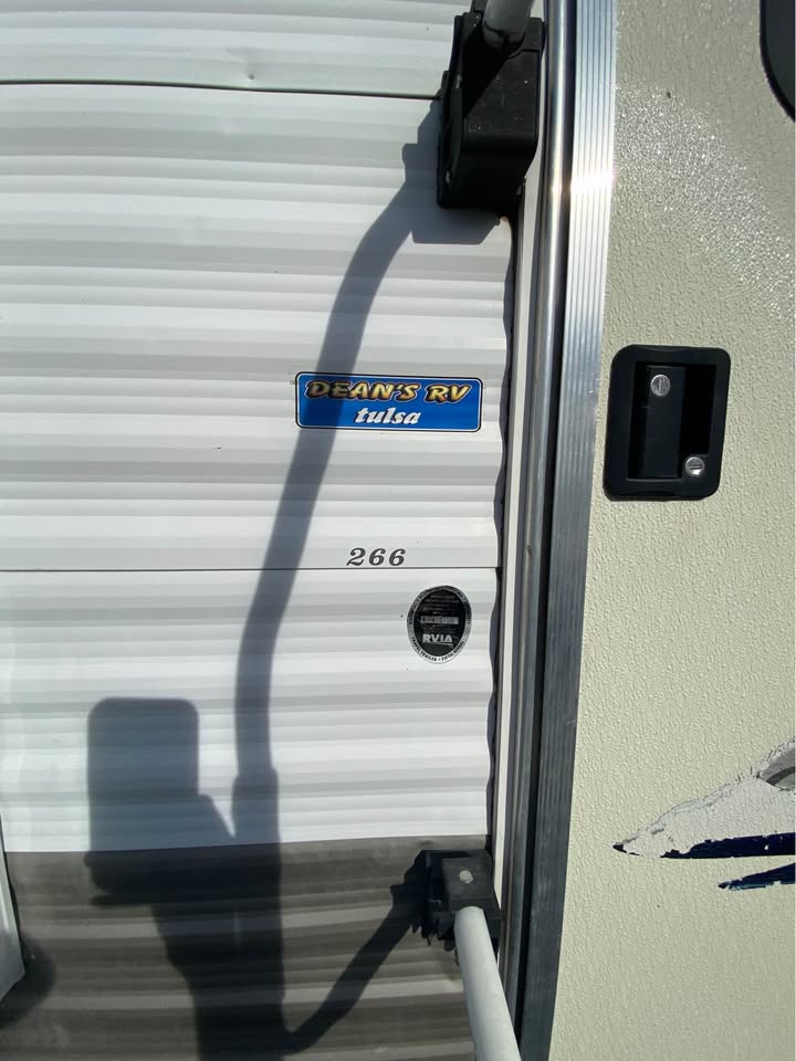 Used 2009 Keystone RV Springdale 266 for sale by dealer - gallery image 5 sold by Glenpool Camper Sales Tulsa area