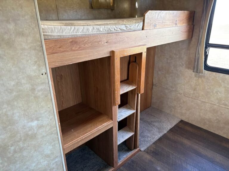 Used 2010 Jayco Jayflight Oklahoma dealer special - gallery image 11 available in Glenpool Camper Sales Glenpool