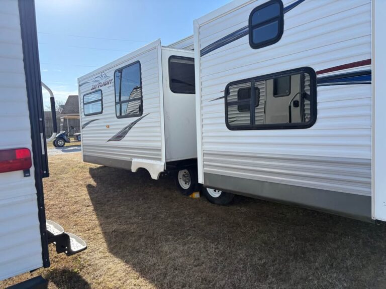 Used 2010 Jayco Jayflight in stock - gallery image 3 located in Glenpool Camper Sales Glenpool