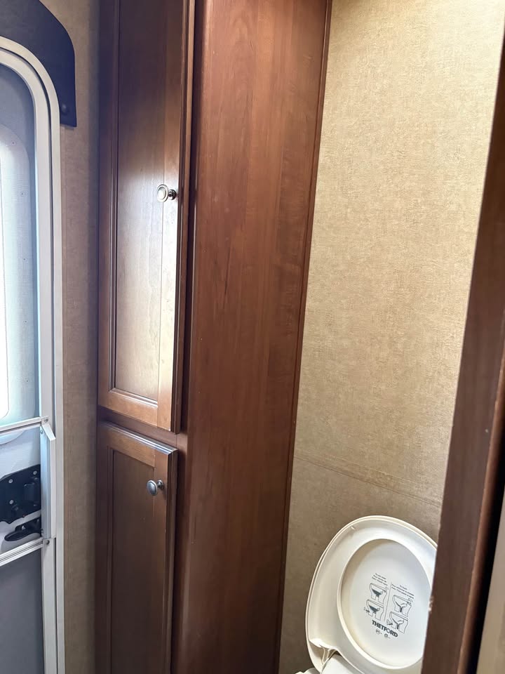 Used 2014 Jayco White Hawk 27DSRB near Tulsa for sale - gallery image 15 offered by Glenpool Camper Sales near Tulsa