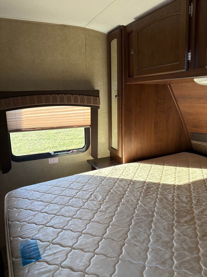 Used 2014 Jayco White Hawk 27DSRB for sale - gallery image 16 at Glenpool Camper Sales near Tulsa