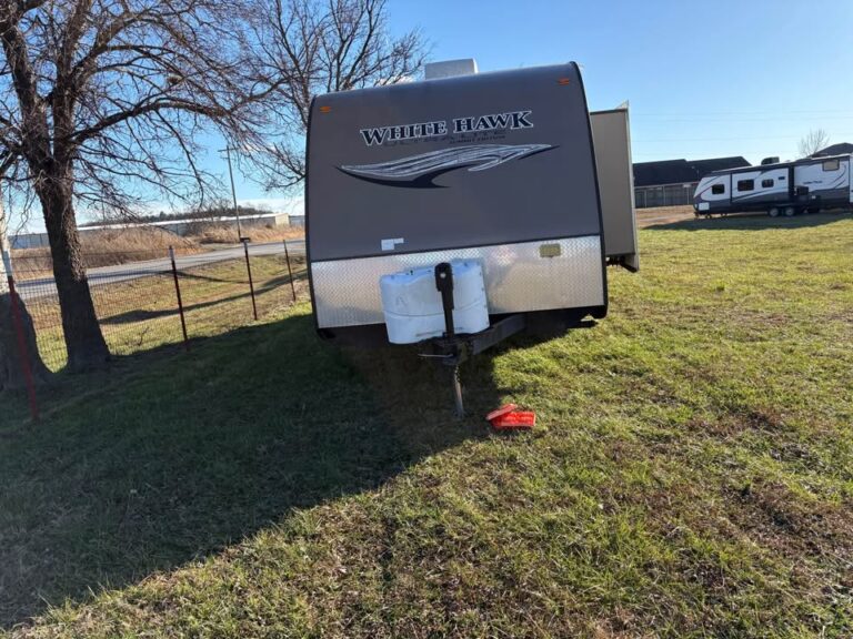 excellent Used 2014 Jayco White Hawk 27DSRB on sale - gallery image 4 available at Glenpool Camper Sales near Tulsa