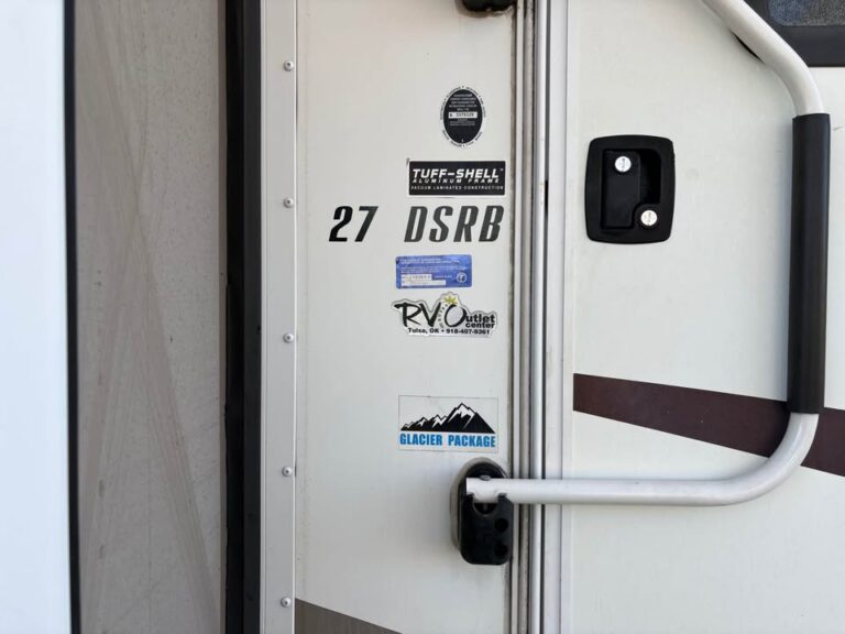 pristine Used 2014 Jayco White Hawk 27DSRB ready for delivery - gallery image 6 from Glenpool Camper Sales near Tulsa