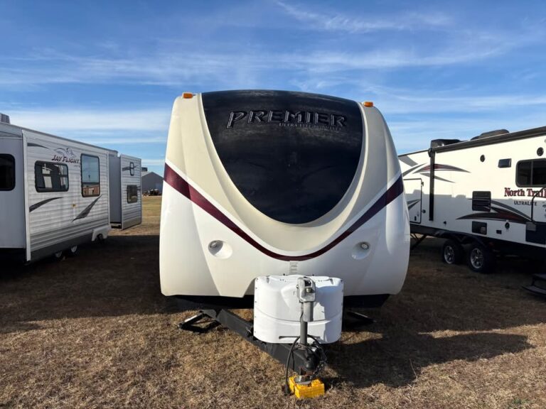 excellent Used 2011 Keystone Bullet on sale - gallery image 4 available at Glenpool Camper Sales Glenpool