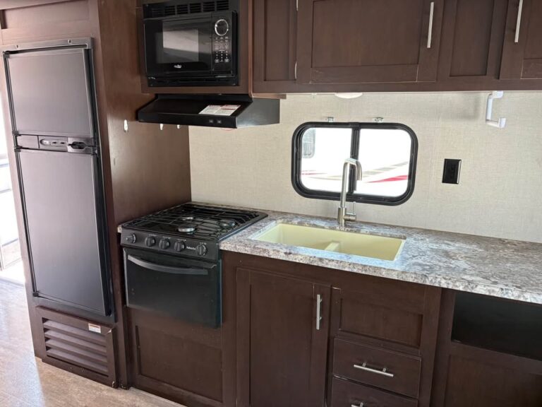 pristine Used 2017 KZ RV Sportman 241RLLE ready for delivery - gallery image 6 from Glenpool Camper Sales Tulsa Oklahoma