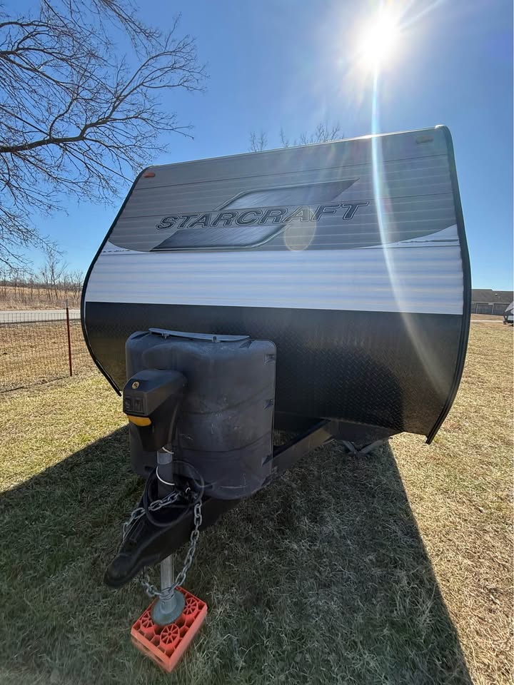 Used 2014 Starcraft RV AR Maxx 21FB dealer inventory - gallery image 7 stocked at Glenpool Camper Sales Oklahoma RV dealer