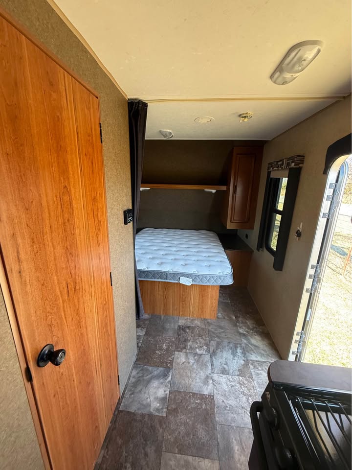 quality Used 2014 Starcraft RV AR Maxx 21FB available now - gallery image 2 in Glenpool Camper Sales Oklahoma RV dealer