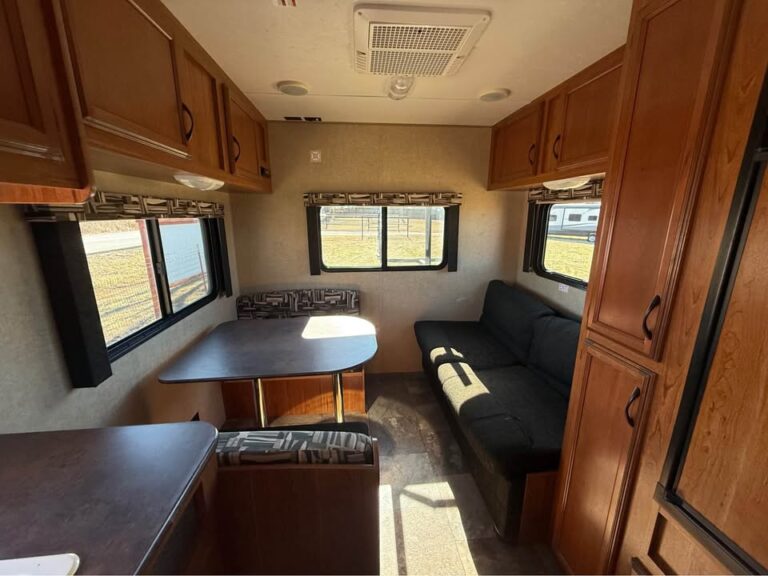 Used 2014 Starcraft RV AR Maxx 21FB in stock - gallery image 3 located in Glenpool Camper Sales Oklahoma RV dealer