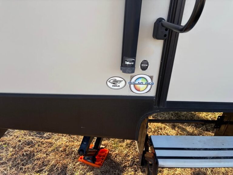 Used 2017 Keystone Cougar 28RLS for sale by dealer - gallery image 5 sold by Glenpool Camper Sales Glenpool OK