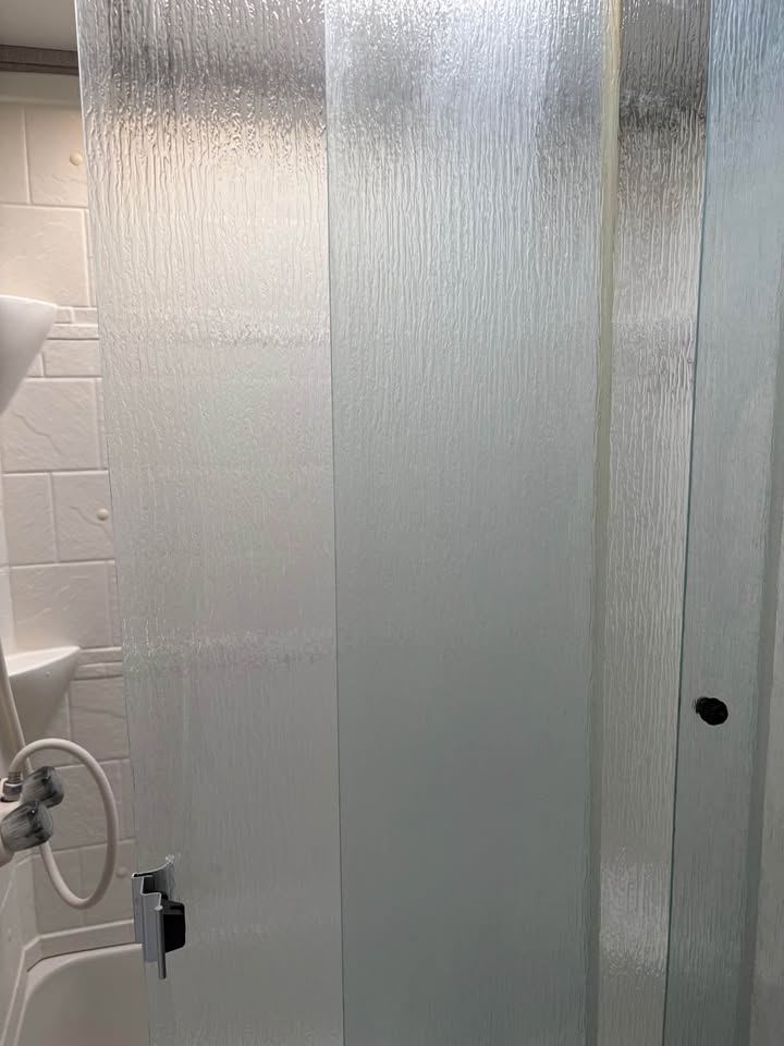 Tulsa area Used 2017 Keystone Cougar 28RLS for sale - gallery image 12 located in Glenpool Camper Sales Glenpool OK