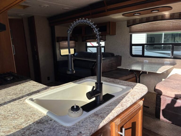 affordable Used 2017 Forest River Tracer Air 275 move-in ready - gallery image 10 showcased at Glenpool Camper Sales Tulsa area