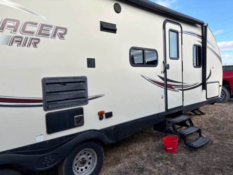 quality Used 2017 Forest River Tracer Air 275 available now - gallery image 2 in Glenpool Camper Sales Tulsa area