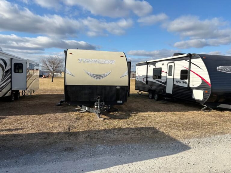 Used 2017 Forest River Tracer Air 275 for sale by dealer - gallery image 5 sold by Glenpool Camper Sales Tulsa area