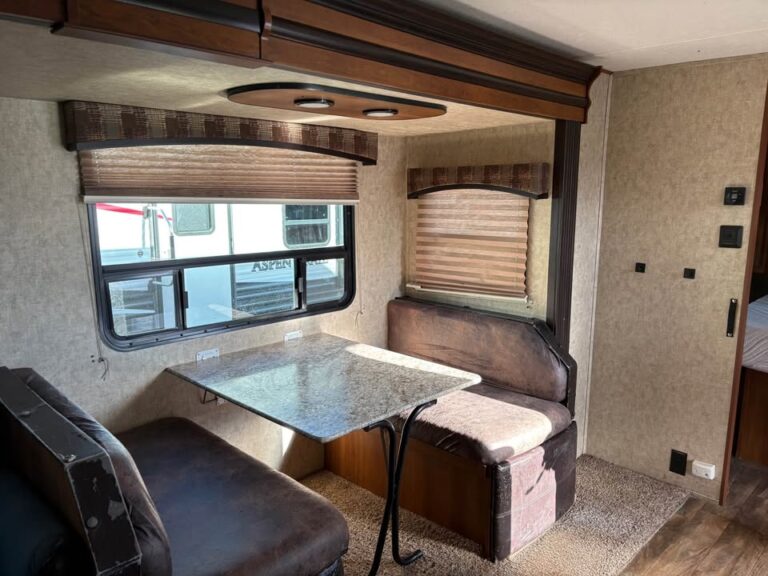 Used 2017 Forest River Tracer Air 275 dealership special - gallery image 9 featured at Glenpool Camper Sales Tulsa area