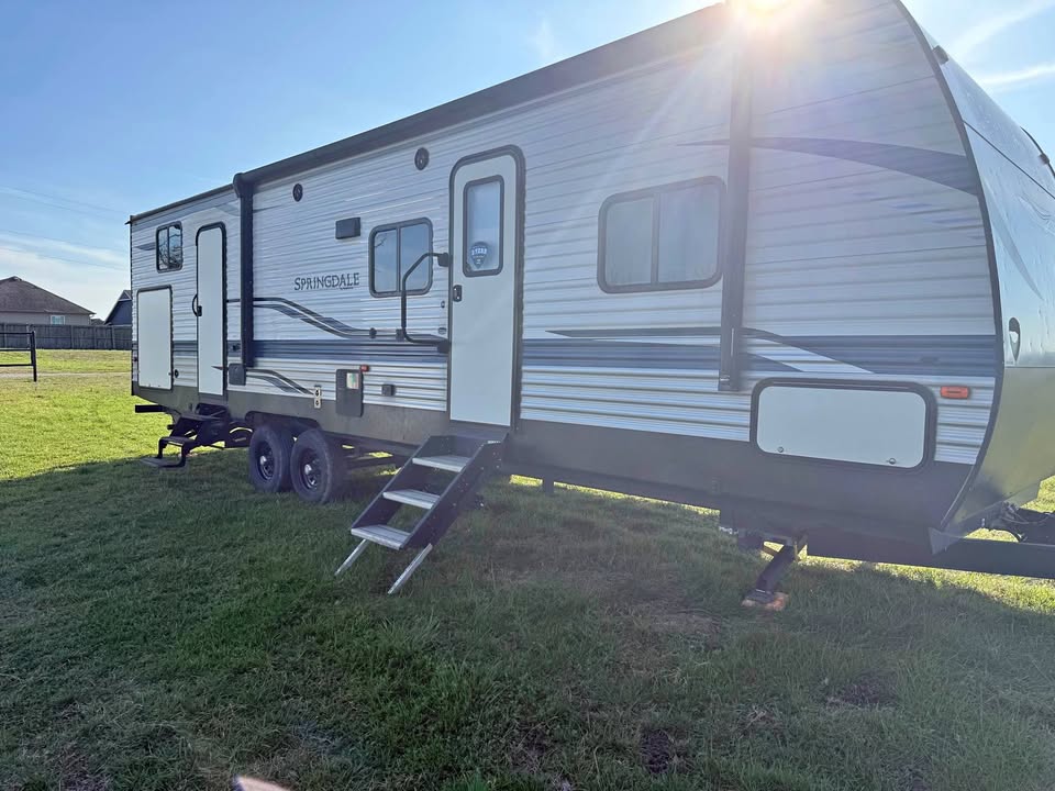 quality Used 2020 Keystone Springdale 303BH main photo at Glenpool Camper Sales Glenpool OK