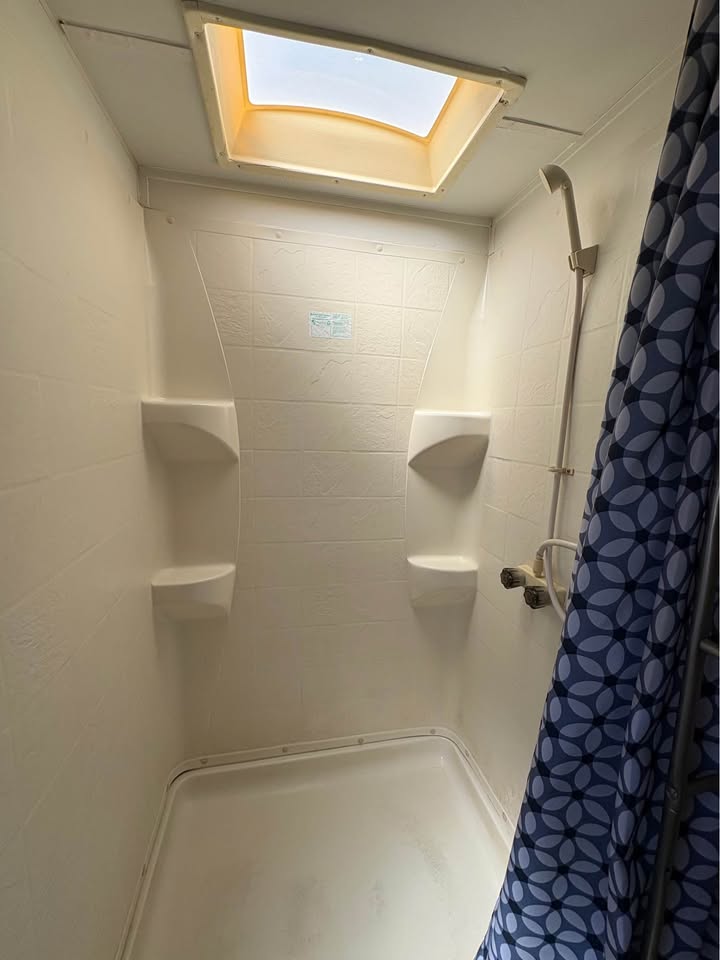 Tulsa area Used 2014 Gulf Stream RV Conquest 278DDS  for sale - gallery image 12 located in Glenpool Camper Sales Tulsa Oklahoma