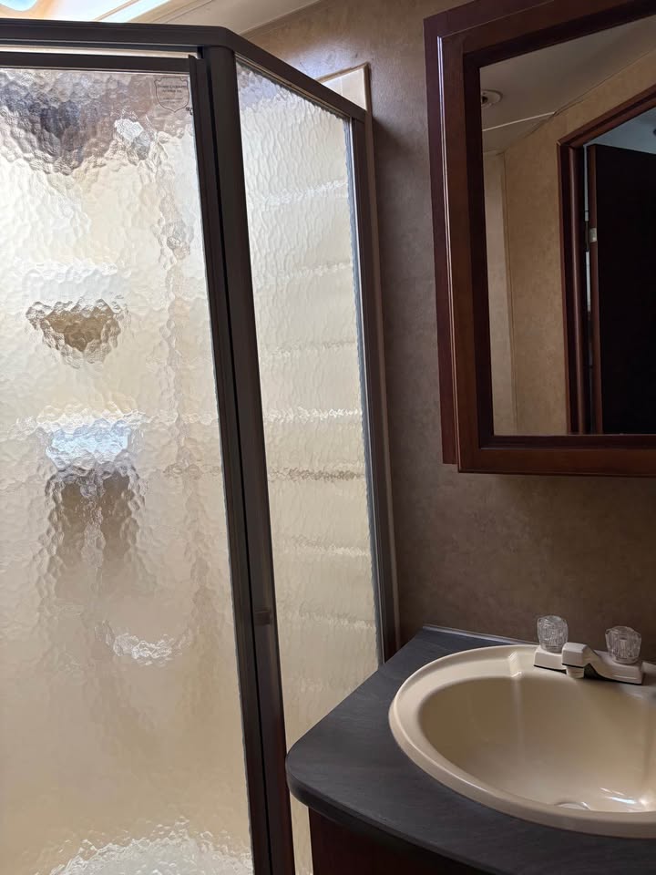 Used 2012 Jayco Eagle RLS near Tulsa for sale - gallery image 15 offered by Glenpool Camper Sales Tulsa area