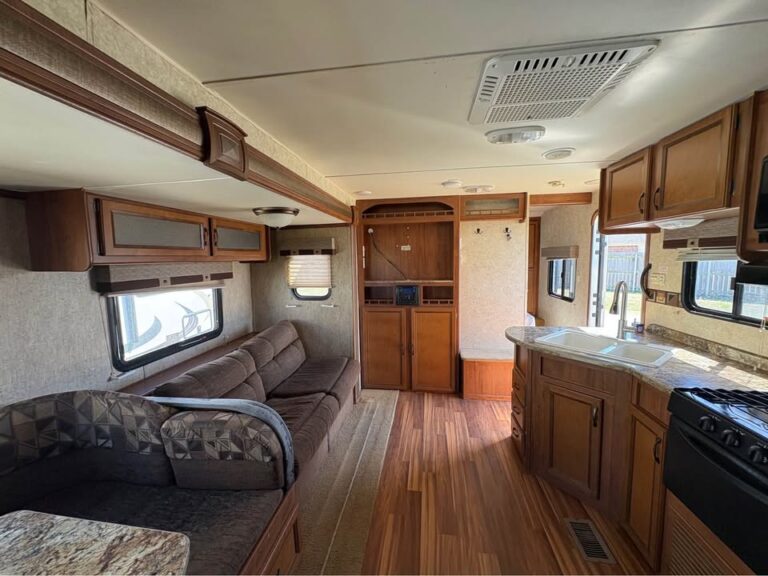 Used 2014 Gulf Stream RV Conquest 278DDS  dealer inventory - gallery image 7 stocked at Glenpool Camper Sales Tulsa Oklahoma