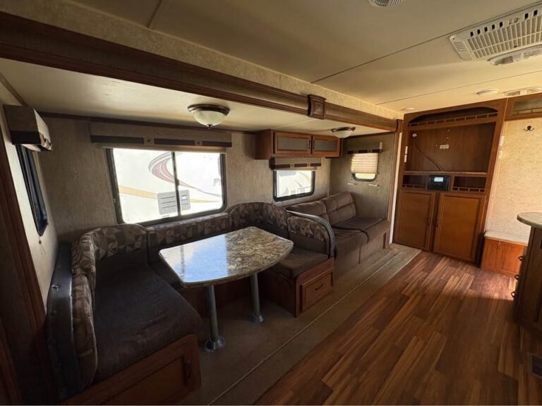 well-maintained Used 2014 Gulf Stream RV Conquest 278DDS  priced to sell - gallery image 8 offered by Glenpool Camper Sales Tulsa Oklahoma