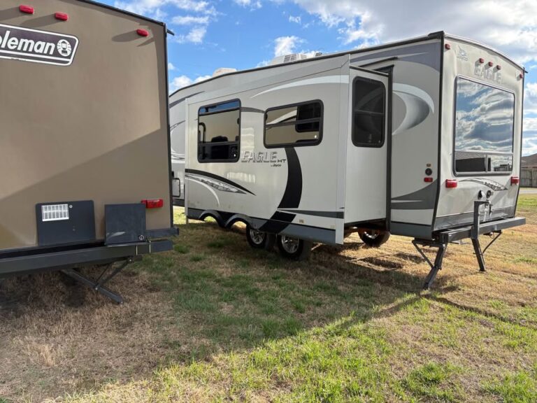 quality Used 2012 Jayco Eagle RLS available now - gallery image 2 in Glenpool Camper Sales Tulsa area