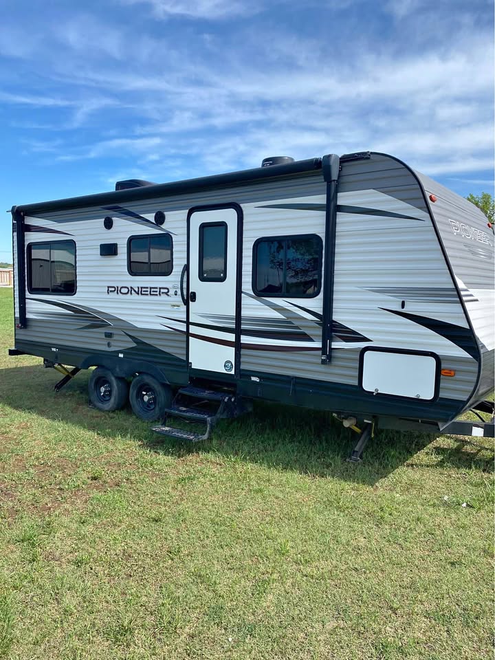 comfortable Used 2017 Heartland RV Pioneer RD210 main photo at Glenpool Camper Sales Glenpool OK