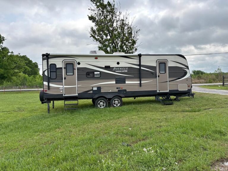 Used 2014 Prime Time RV Avenger 27RLS for sale - well-maintained RV at Glenpool Camper Sales Glenpool OK