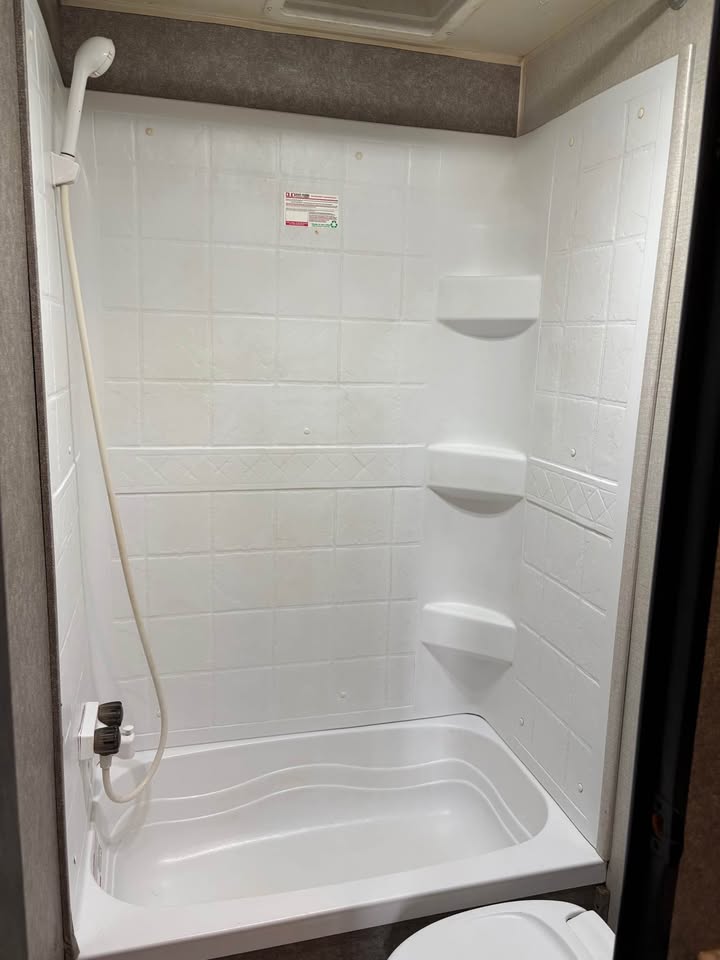 Used 2021 Starcraft RV Autumn Ridge 26BH Oklahoma dealer special - gallery image 11 available in Glenpool Camper Sales Oklahoma RV dealer