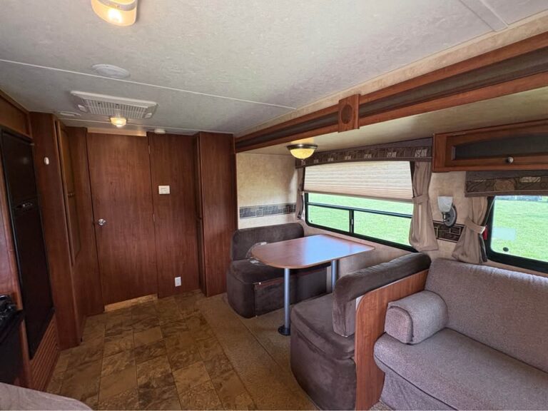 Tulsa area Used 2012 Jayco White Hawk 26 DSRB  for sale - gallery image 12 located in Glenpool Camper Sales Oklahoma dealership
