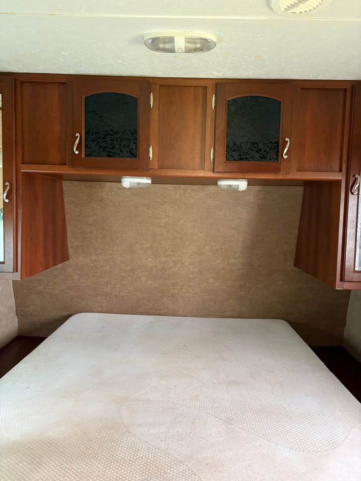 quality Used 2014 Prime Time RV Avenger 27RLS available now - gallery image 17 in Glenpool Camper Sales Glenpool OK