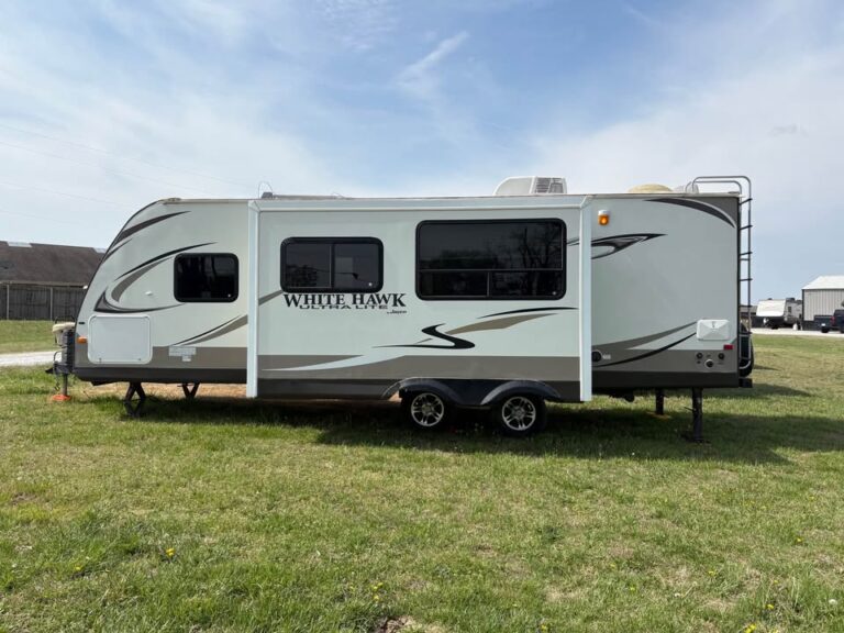 quality Used 2012 Jayco White Hawk 26 DSRB  available now - gallery image 2 in Glenpool Camper Sales Oklahoma dealership