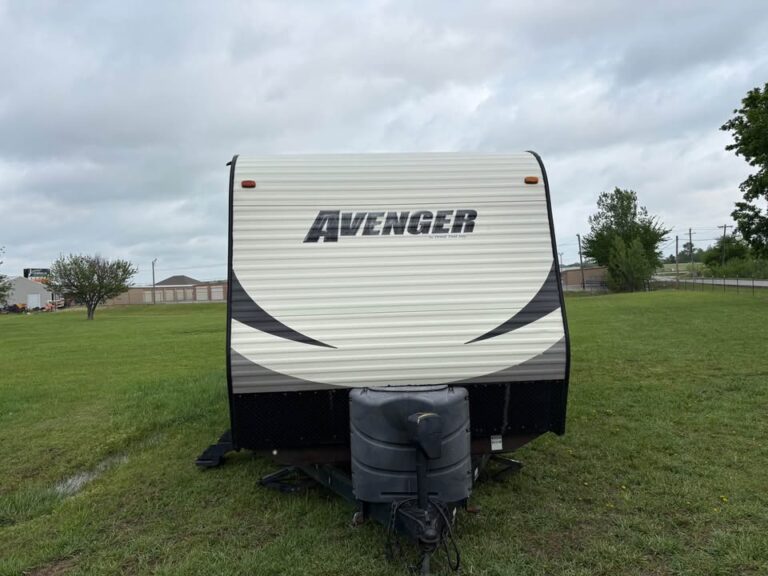 Used 2014 Prime Time RV Avenger 27RLS in stock - gallery image 3 located in Glenpool Camper Sales Glenpool OK
