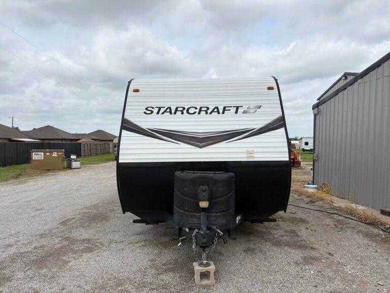 Used 2021 Starcraft RV Autumn Ridge 26BH in stock - gallery image 3 located in Glenpool Camper Sales Oklahoma RV dealer