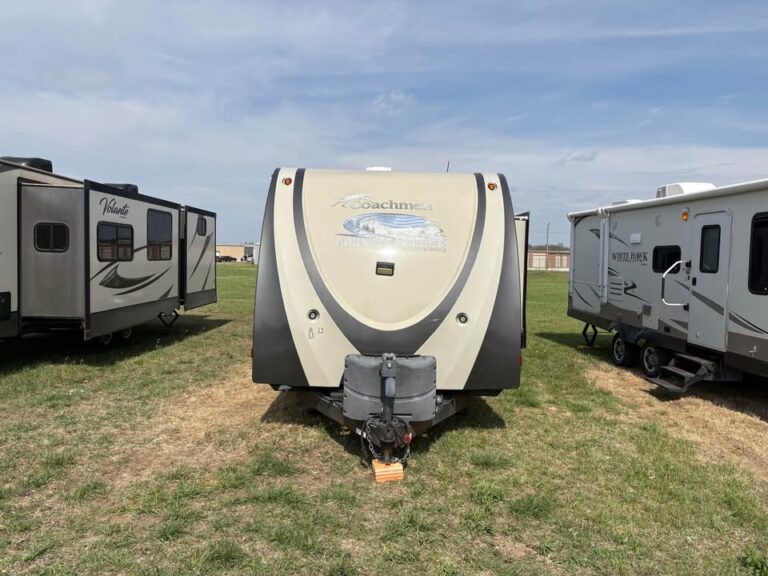 Used 2014 Coachmen RV Freedom Express 281 RLDS for sale by dealer - gallery image 5 sold by Glenpool Camper Sales Oklahoma dealership