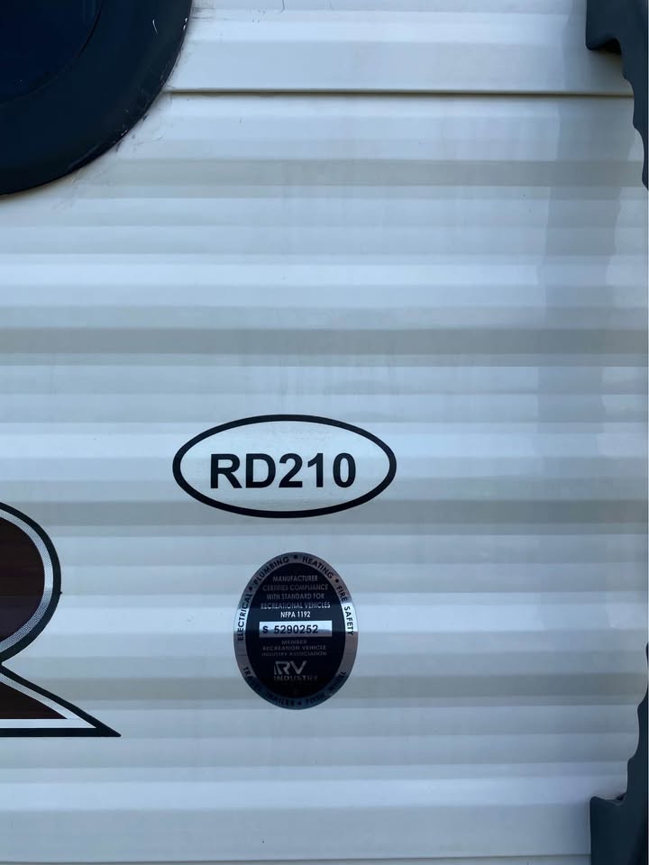 Used 2017 Heartland RV Pioneer RD210 for sale by dealer - gallery image 5 sold by Glenpool Camper Sales Glenpool OK