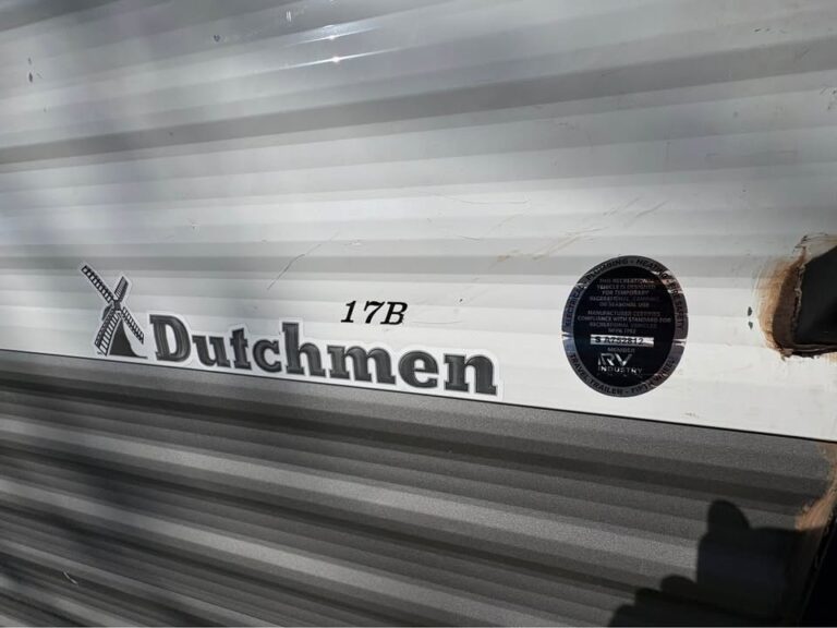 Used 2022 Dutchmen RV Coleman Light 17B for sale by dealer - gallery image 5 sold by Glenpool Camper Sales Tulsa area