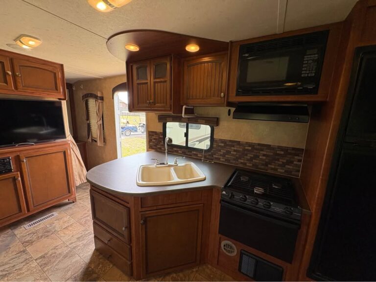 Used 2012 Jayco White Hawk 26 DSRB  dealer inventory - gallery image 7 stocked at Glenpool Camper Sales Oklahoma dealership