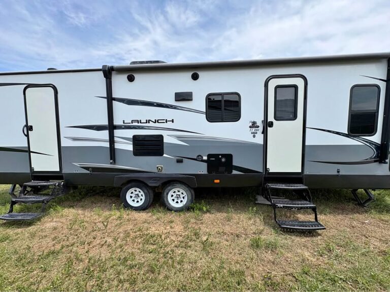 Used 2017 Starcraft RV Launch 27BHU for sale - comfortable RV at Glenpool Camper Sales Glenpool OK