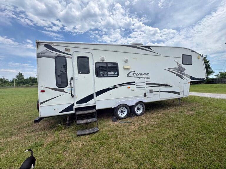 quality Used 2009 Keystone Cougar 291RLS available now - gallery image 2 in Glenpool Camper Sales near Tulsa